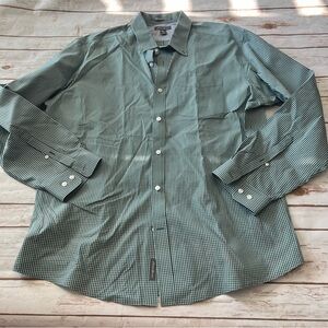 Eddie Bauer Men's Green Checkered Shirt